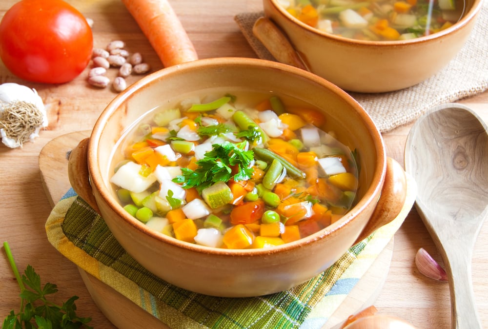 10 Easy, Healthy Crockpot Recipes To Warm Your Belly (& Trim Your ...