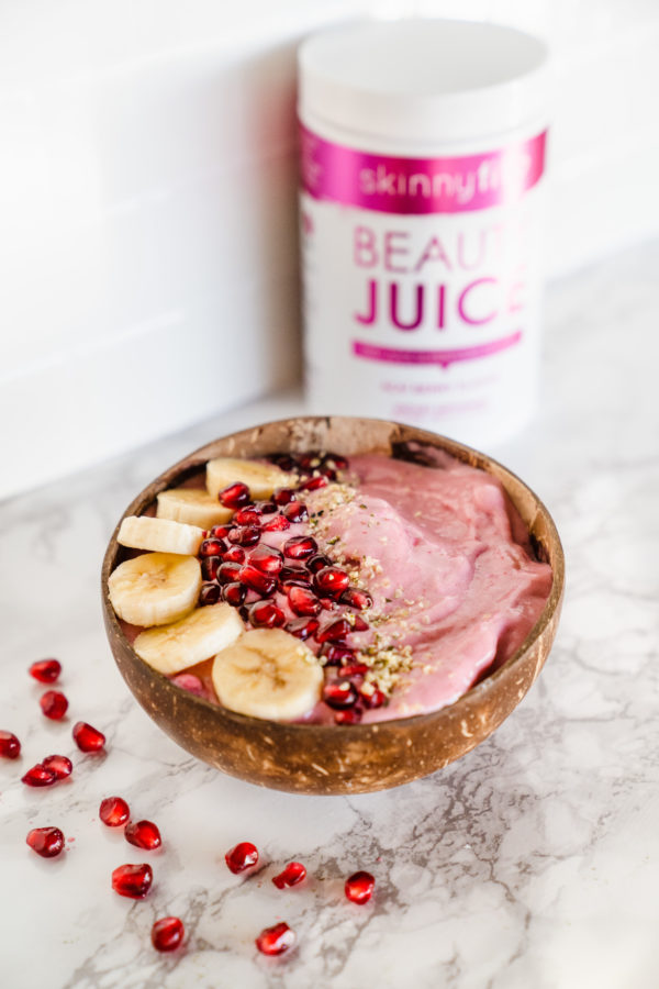 superfood smoothie bowl