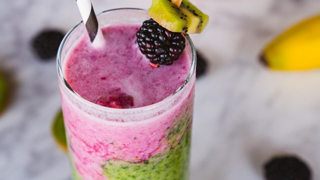 How To Make A Kale Smoothie Taste Like A Tropical Paradise! (Tropical