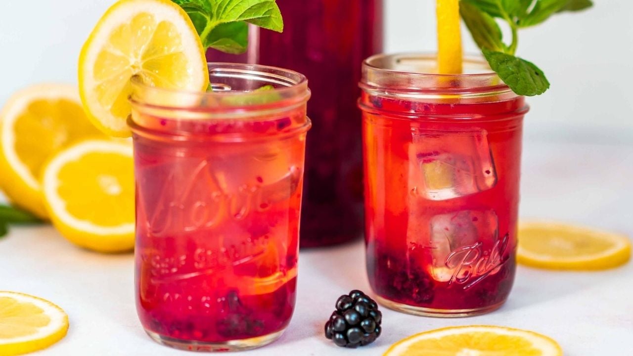 How To Make Healthy Homemade Blackberry Lemonade