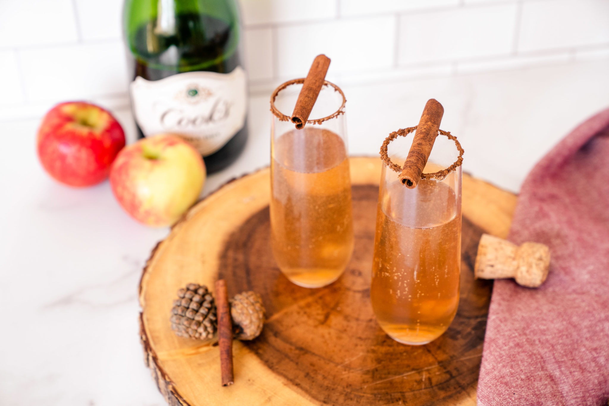Perfect Sparkling Apple Cider Mimosa Recipe For Fall
