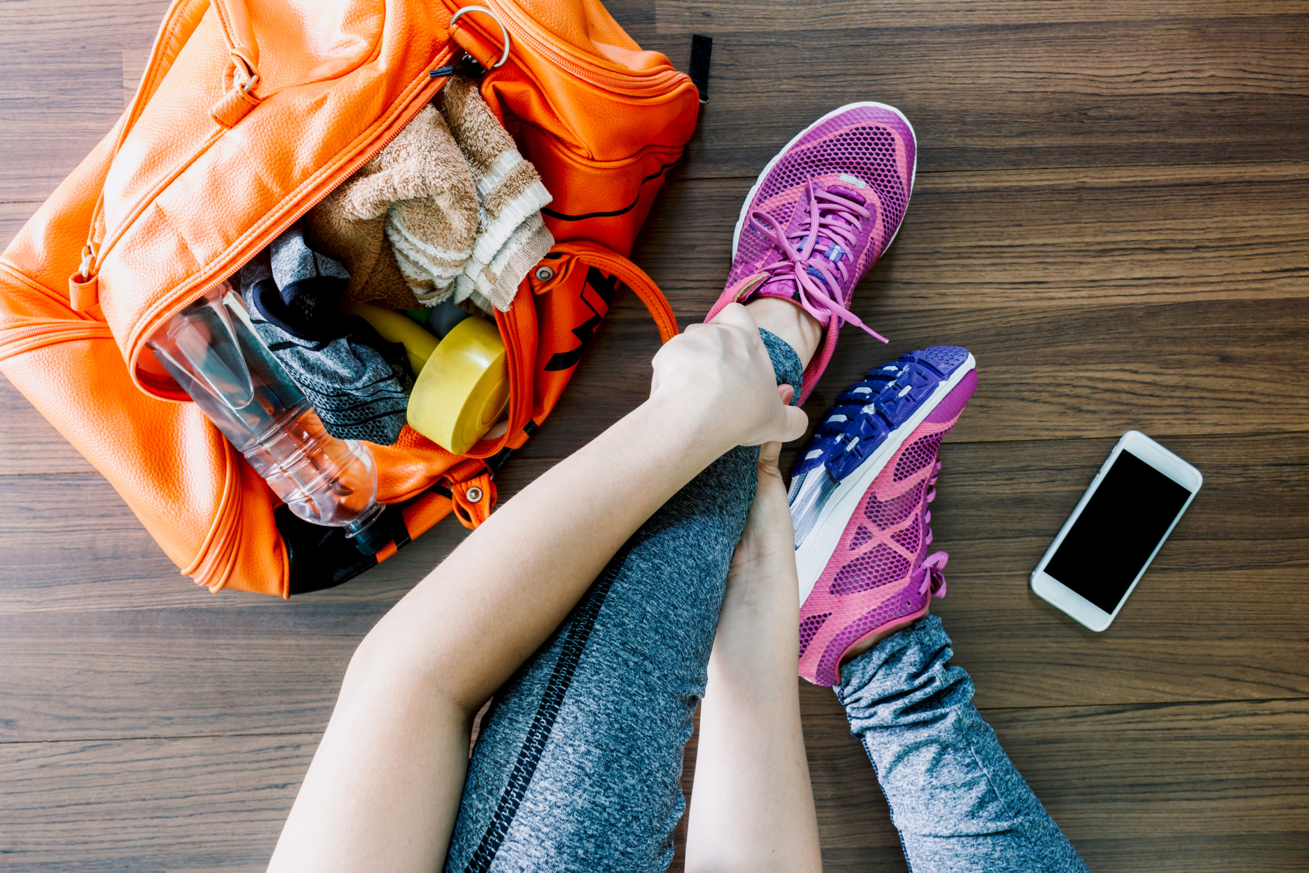 14 Items Every Woman Should Have In Her Gym Bag - SHEfinds