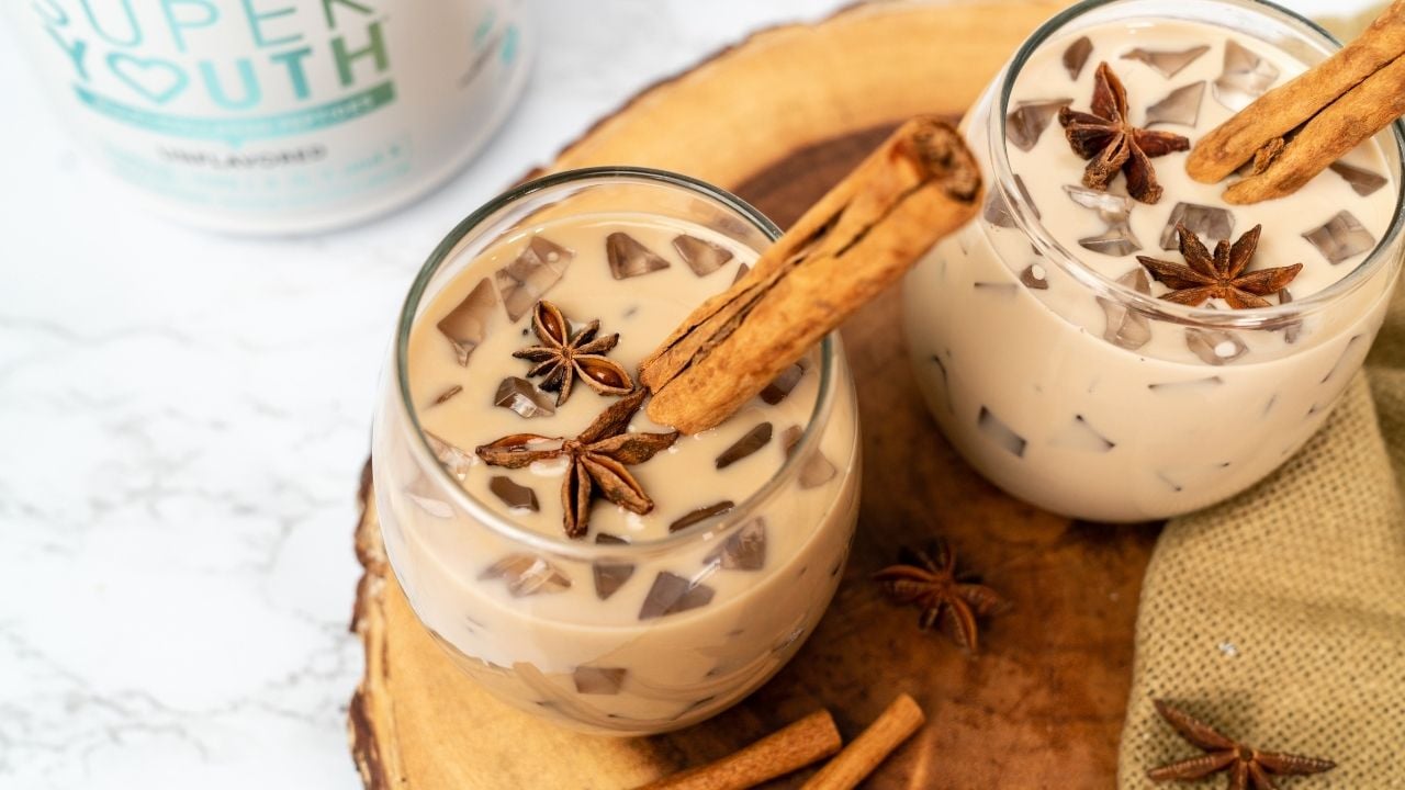 How To Make A Chai Spiced White Russian Cocktail