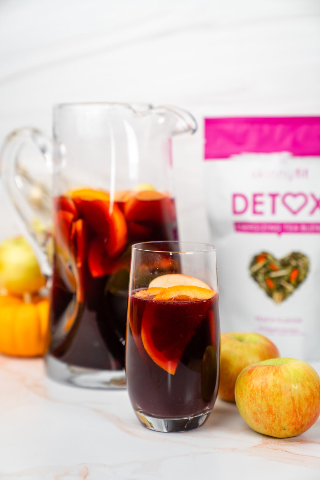 How To Make The Best Fall Sangria (With Apple Cider!)