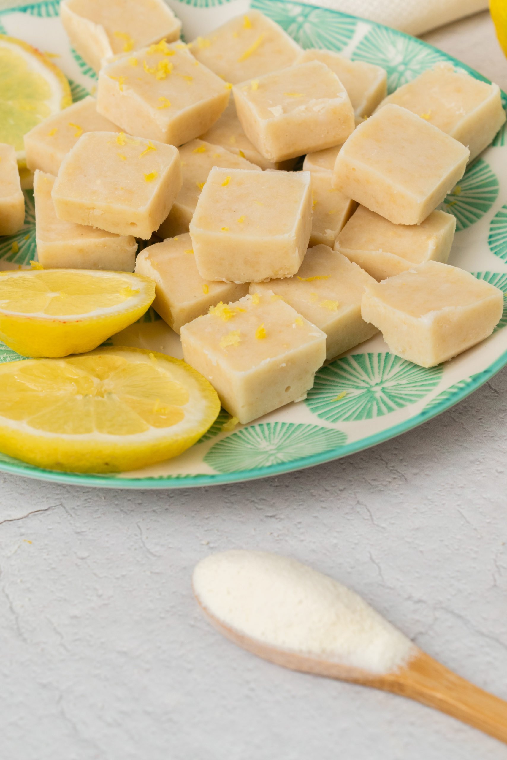 Lemon fat bombs