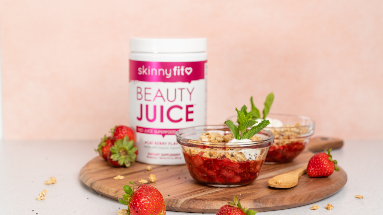 How To Make No-Bake Strawberry Crumble (Healthy Breakfast Recipe) - SkinnyFit