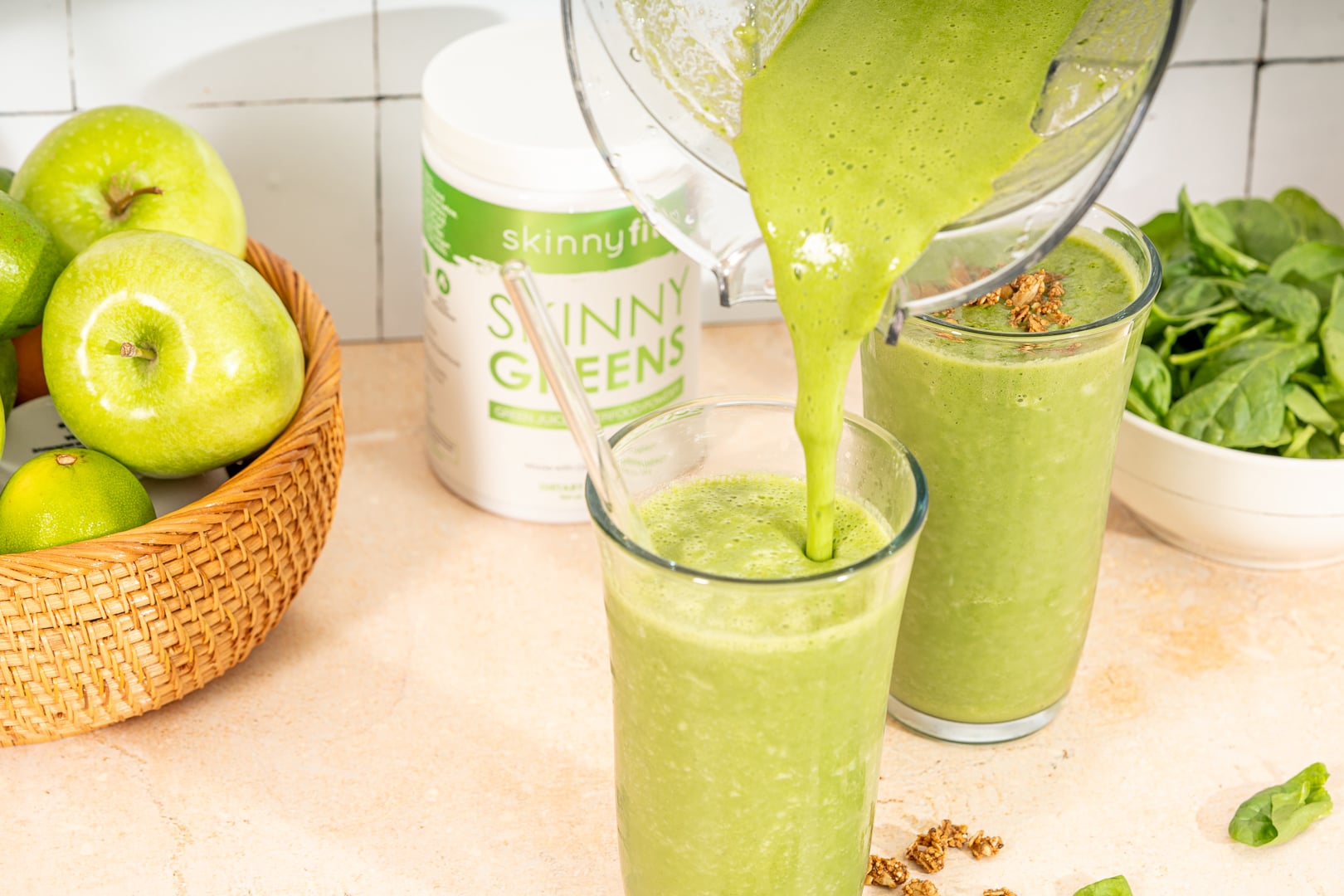 Slimming Greens Smoothie w/ Skinny Greens (Healthy & Filling)